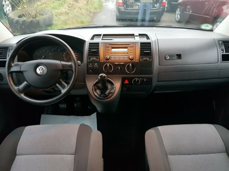VW T5 Multivan - Photo