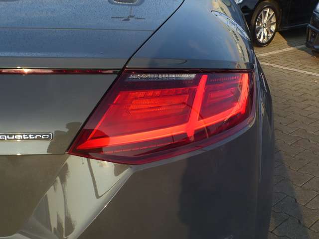 Audi TT Roadster - Photo