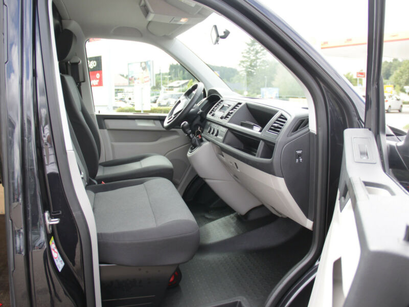 Volkswagen T6 Transporter - Photo