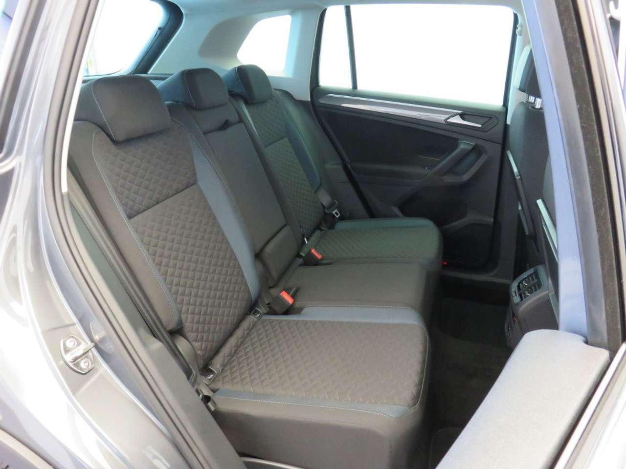 VW Tiguan IQ-Drive - Photo