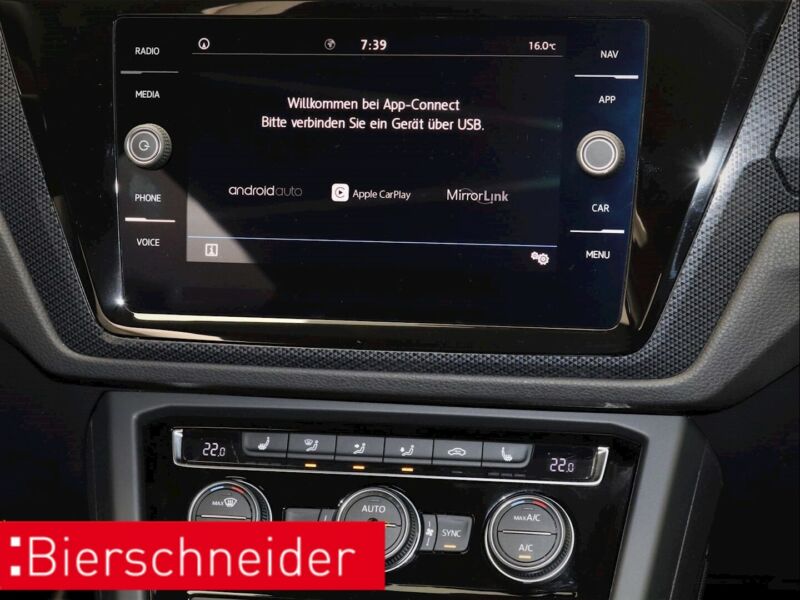 VW TOURAN 2.0 TDI - Photo