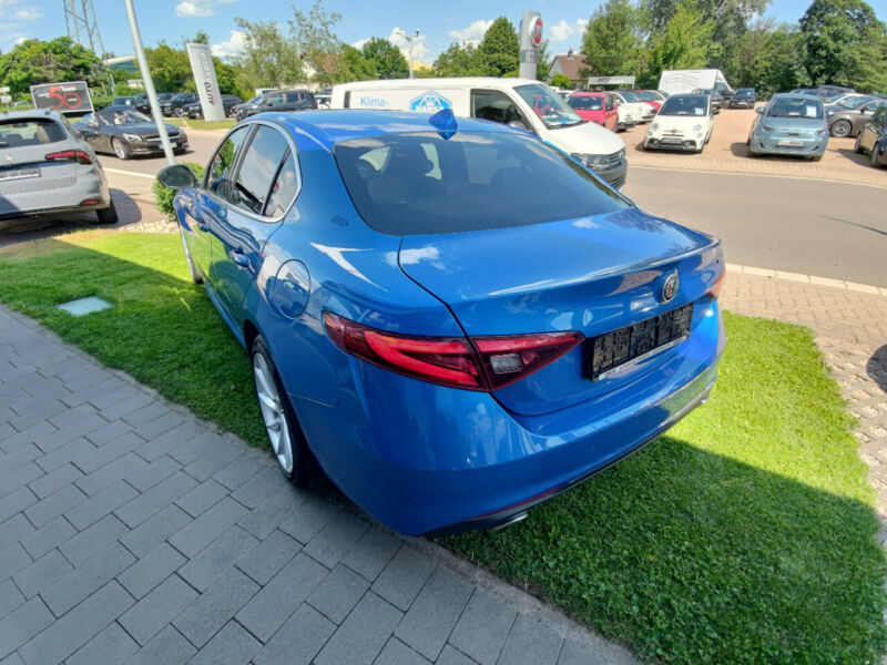 Alfa Romeo Giulia Super - Photo