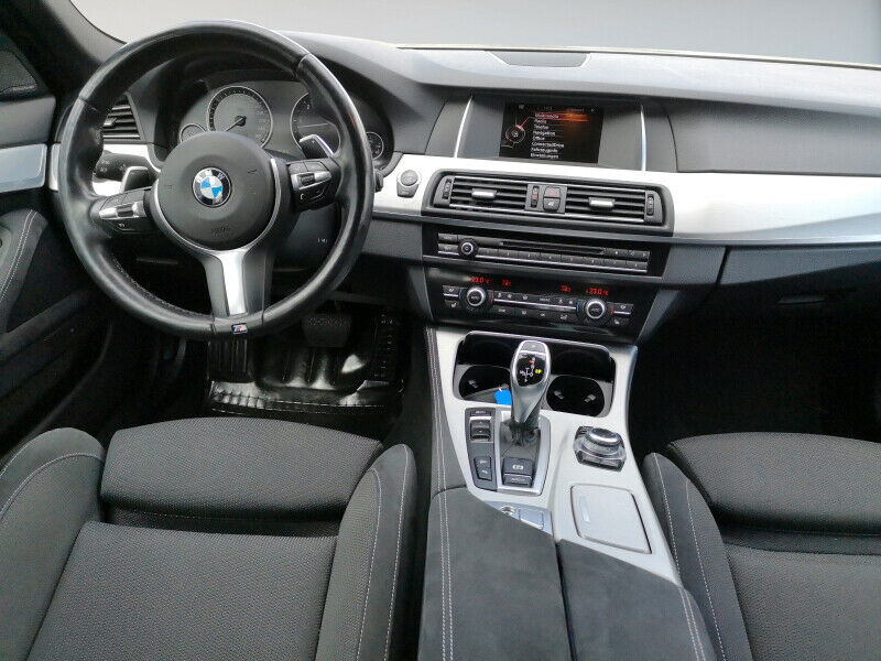 BMW 535d xDrive Touring PDC - Photo