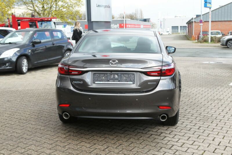 Mazda 6 Limousine Sky-G - Photo