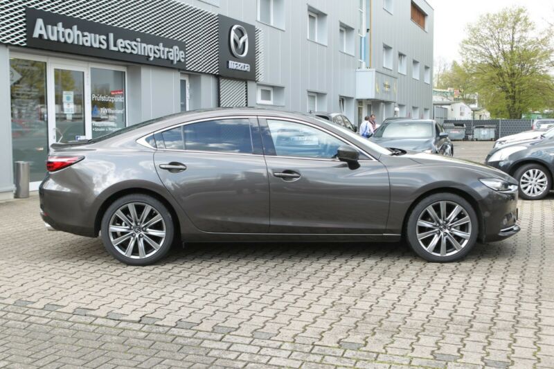Mazda 6 Limousine Sky-G - Photo