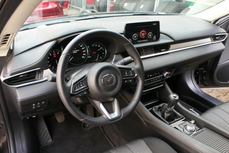 Mazda 6 Limousine Sky-G - Photo