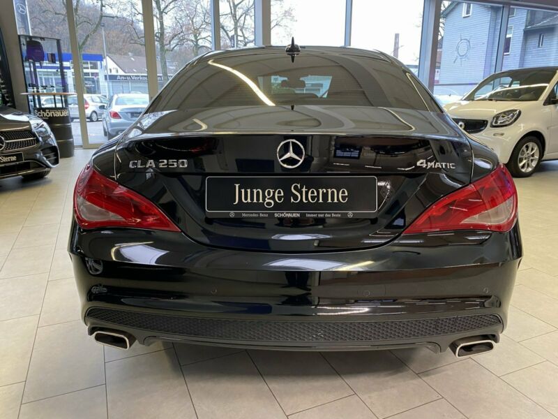 Mercedes-Benz CLA 250 AMG 4 Matic - Photo
