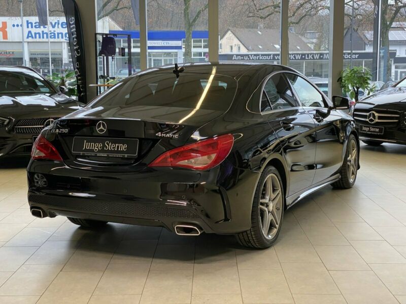Mercedes-Benz CLA 250 AMG 4 Matic - Photo