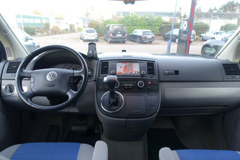 Volkswagen T5 California 2.5 TDI - Photo