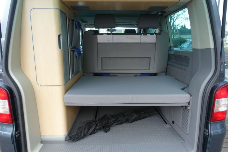 Volkswagen T5 California 2.5 TDI - Photo